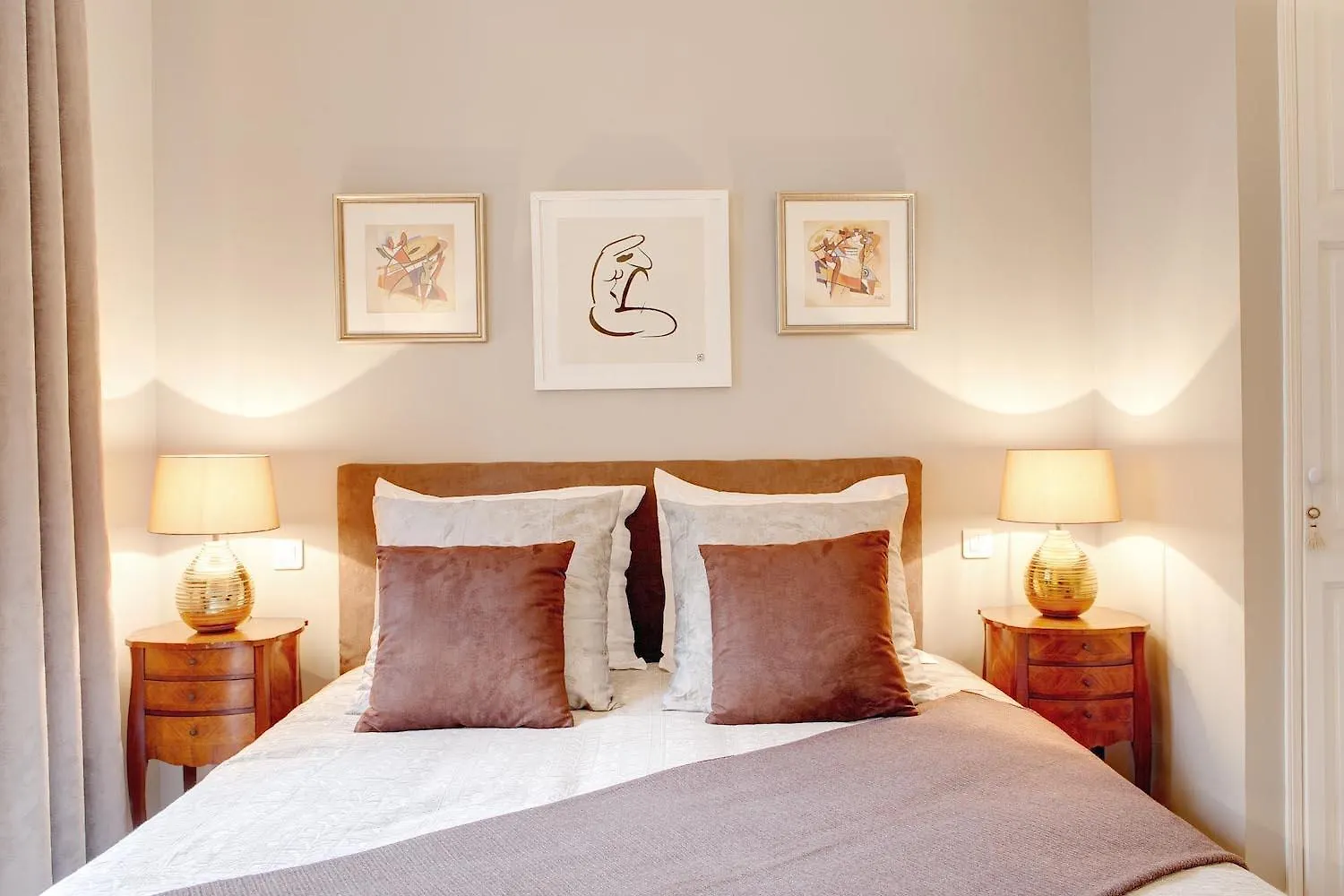Daire Blanc Manteau Residence Paris