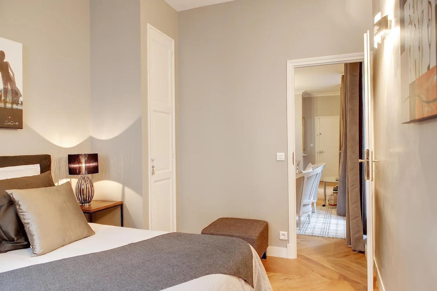 Daire Blanc Manteau Residence Paris